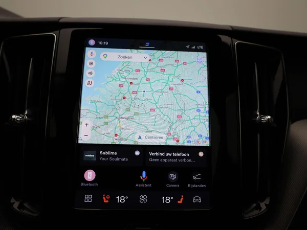 Volvo XC60 (2024) — foto 11 van 48