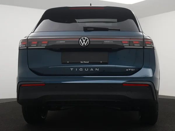 VOLKSWAGEN Tiguan (2026) — foto 19 van 24