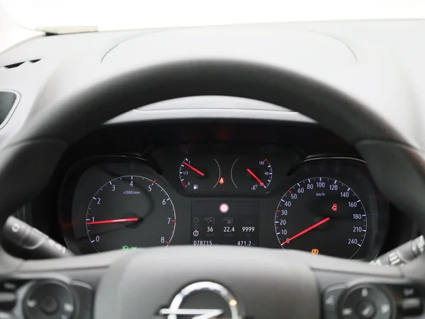 Opel Combo Life (2022) — foto 2 van 36