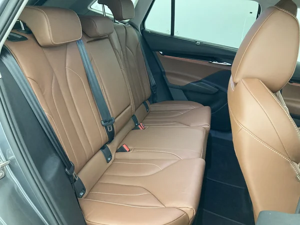 SKODA Enyaq (2023) — foto 16 van 30