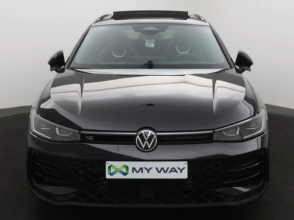 VOLKSWAGEN Passat SW (2024) — foto 27 van 31