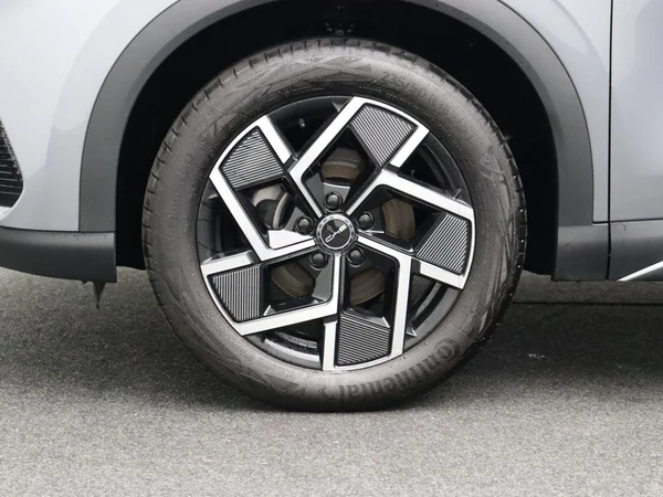 BYD ATTO 3 (2023) — foto 33 van 35