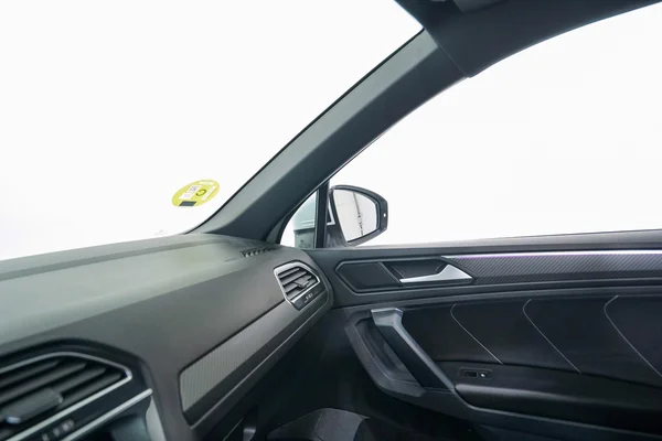 Volkswagen Tiguan (2022) — foto 21 van 47
