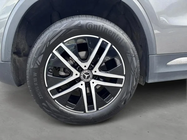 Mercedes-Benz GLA (2022) — foto 23 van 26