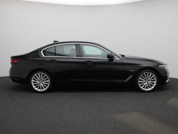 BMW 5 Reeks (2022) — foto 40 van 43