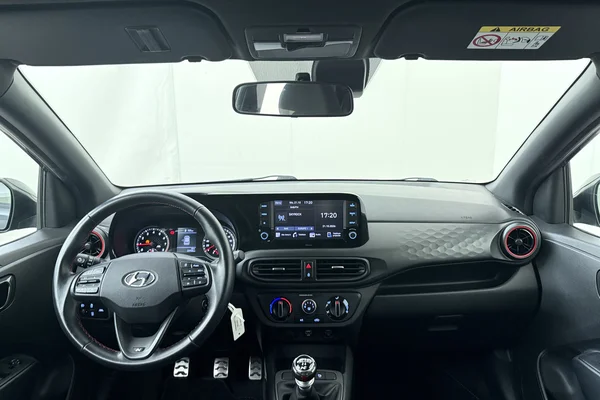 Hyundai i10 (2022) — foto 20 van 20