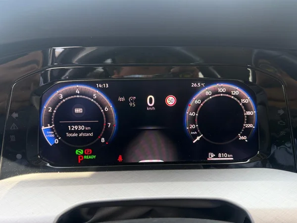 VOLKSWAGEN Golf VIII (2025) — foto 4 van 19