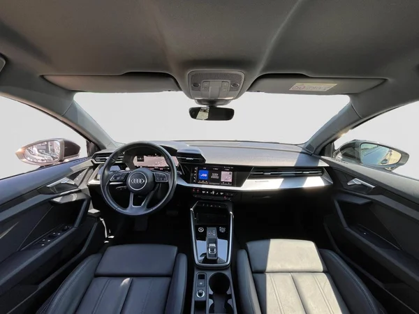 AUDI A3 Sportback (2024) — foto 15 van 21