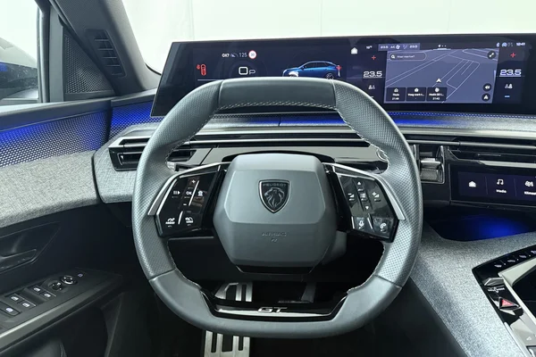 Peugeot 3008 (2025) — foto 2 van 17