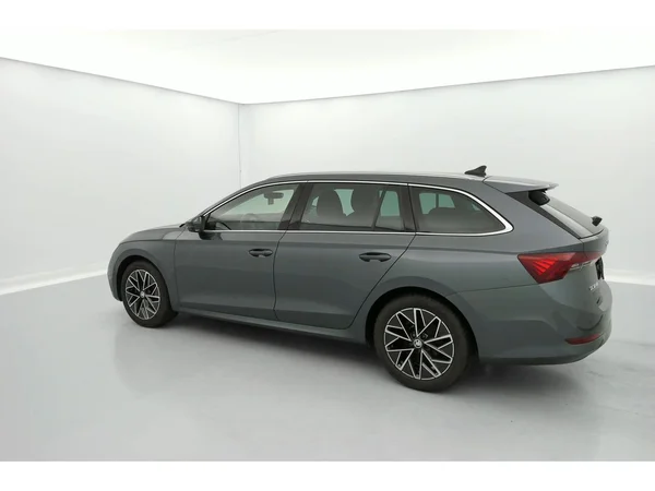SKODA Octavia Combi (2021) — foto 29 van 36