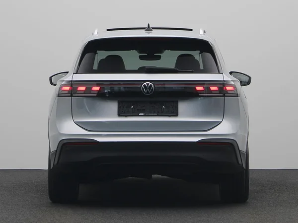 VOLKSWAGEN Tiguan (2024) — foto 20 van 23