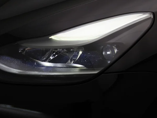 Tesla Model Y (2022) — foto 8 van 41