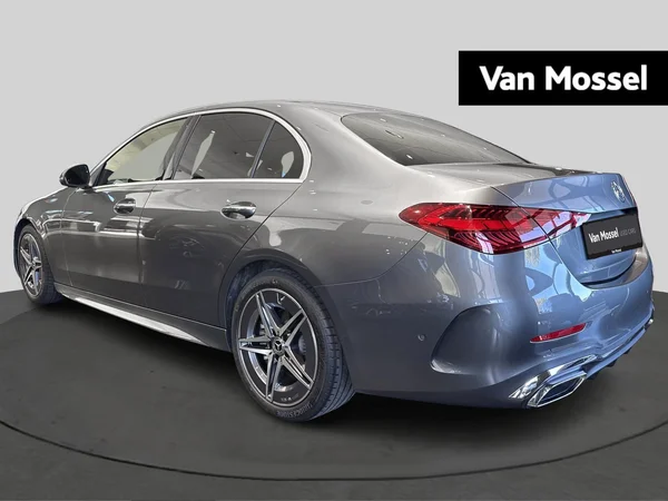 Mercedes-Benz C-Klasse (2024) — foto 15 van 19