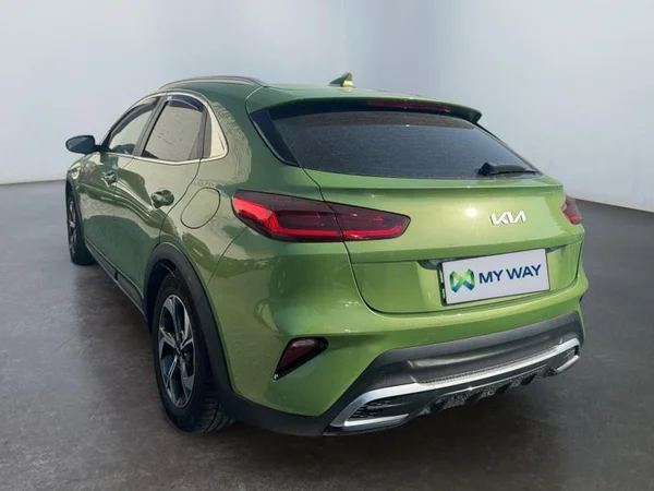 KIA XCeed (2023) — foto 23 van 26