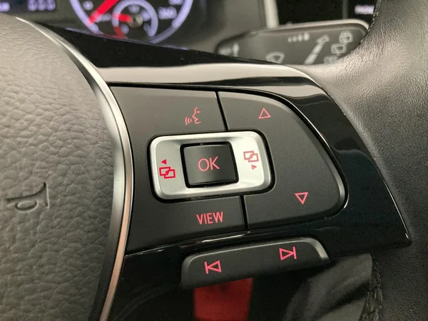 VOLKSWAGEN Polo (2020) — foto 4 van 35