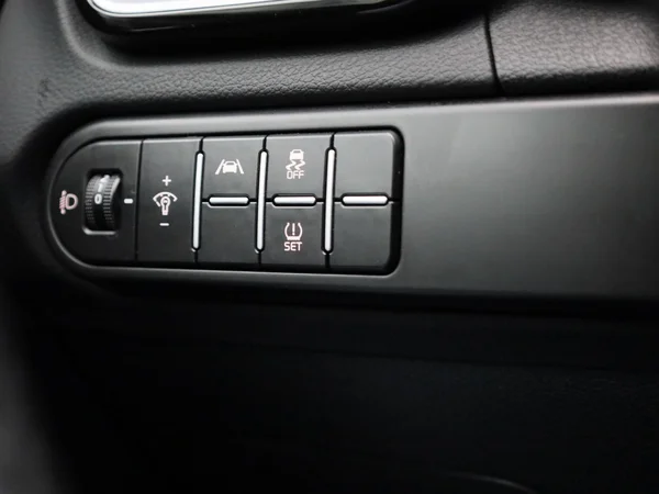 Kia cee'd (2023) — foto 15 van 39