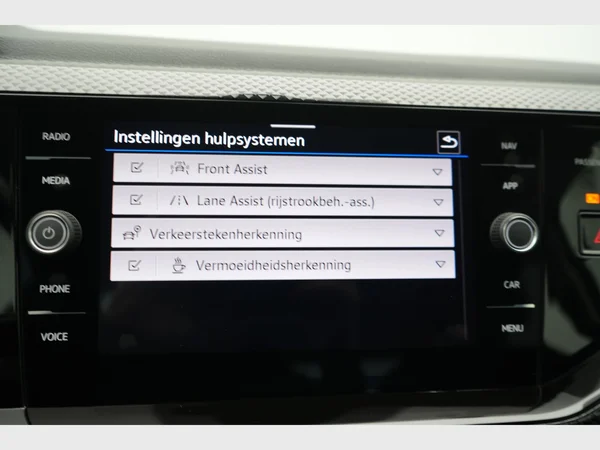 VOLKSWAGEN Polo (2024) — foto 11 van 25