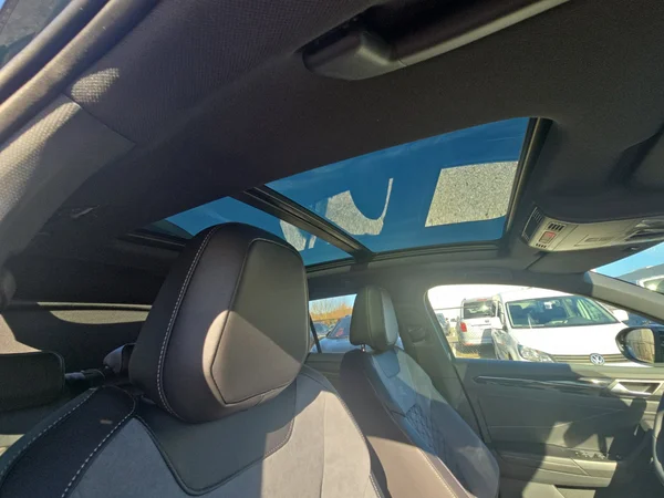 VOLKSWAGEN T-Roc (2026) — foto 5 van 24