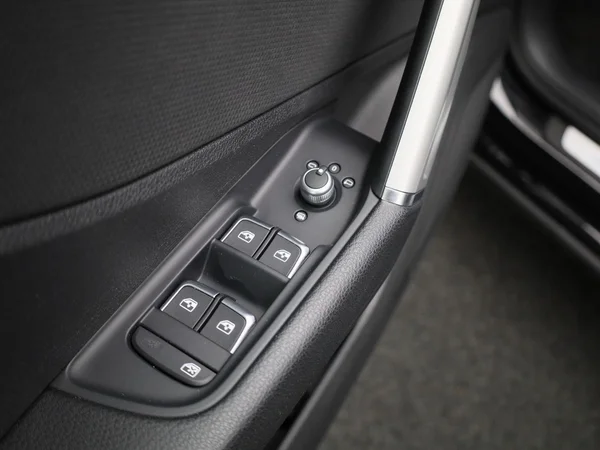 Audi Q2 (2022) — foto 25 van 38
