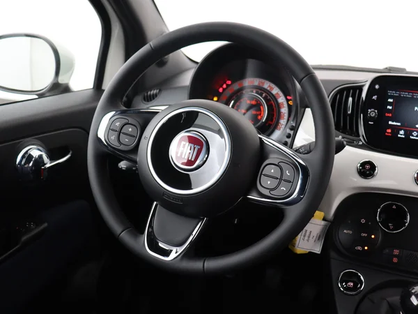 FIAT 500C (2022) — foto 11 van 26