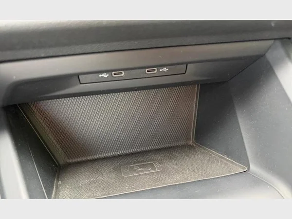 Volkswagen Golf Variant VIII (2022) — foto 18 van 27