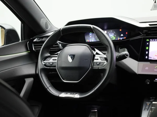 Peugeot 408 (2023) — foto 37 van 47