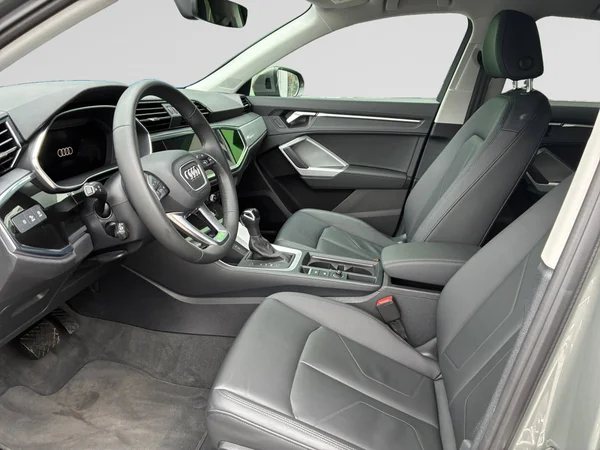 AUDI Q3 Sportback (2025) — foto 2 van 24