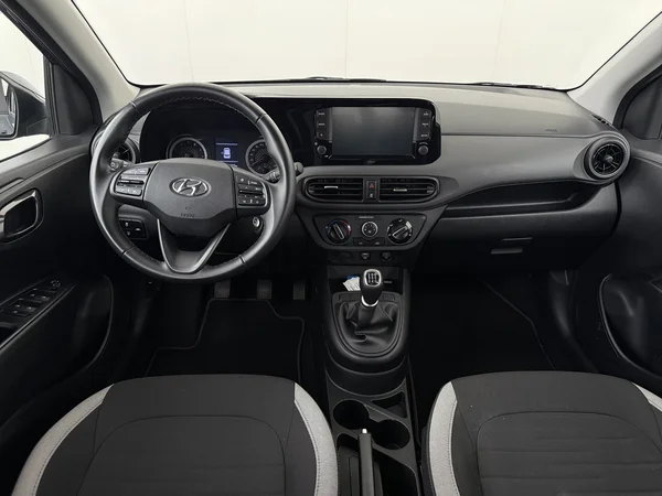 HYUNDAI i10 (2022) — foto 24 van 24