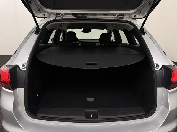 OPEL Astra (2022) — foto 8 van 25
