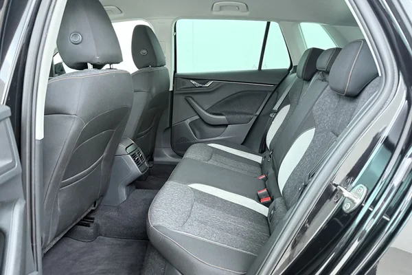 Skoda Kamiq (2021) — foto 19 van 20