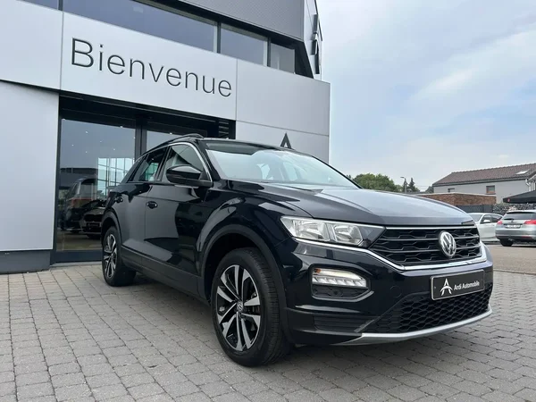 Volkswagen T-Roc (2019) — foto 18 van 24