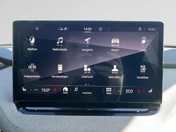 SKODA Enyaq (2023) — foto 3 van 22