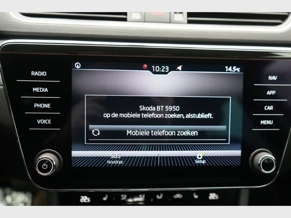 SKODA Superb Combi (2020) — foto 18 van 27