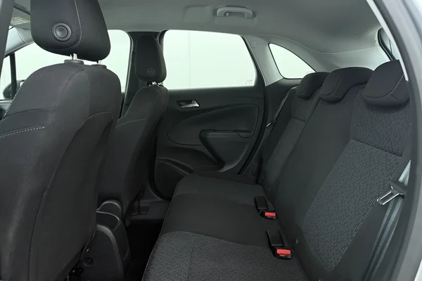 Opel Crossland (2022) — foto 17 van 18