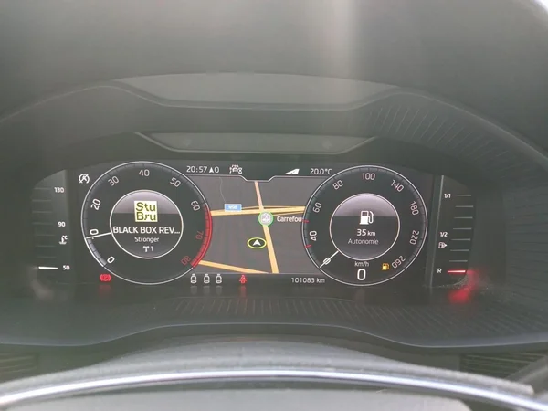 SKODA Kodiaq (2021) — foto 7 van 21