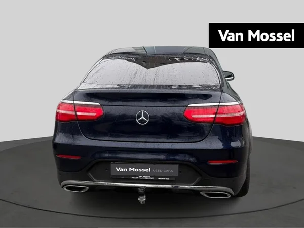Mercedes-Benz GLC (2016) — foto 9 van 15