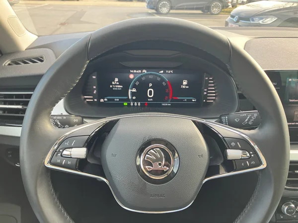 SKODA Scala (2024) — foto 9 van 25