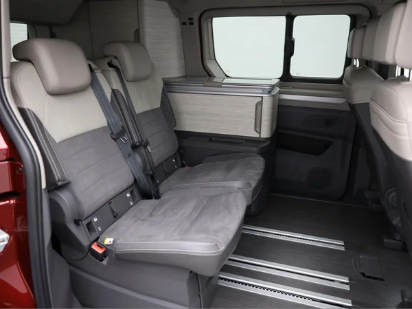 VOLKSWAGEN T7 California (2025) — foto 23 van 23