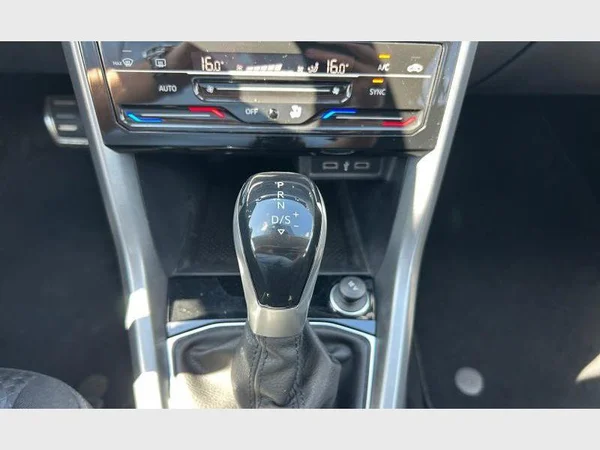 Volkswagen T-Cross (2022) — foto 13 van 29