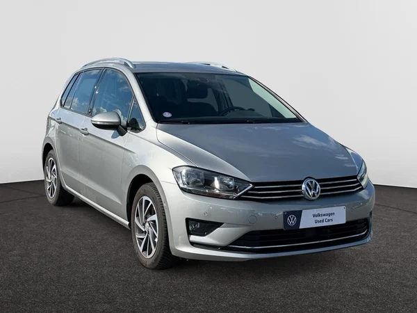 VOLKSWAGEN Golf Sportsvan (2017) — foto 18 van 20