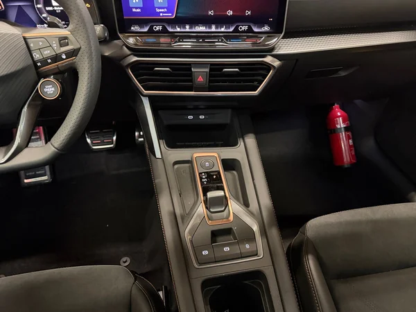 CUPRA Leon ST e-Hybrid (PHEV) (2026) — foto 21 van 24