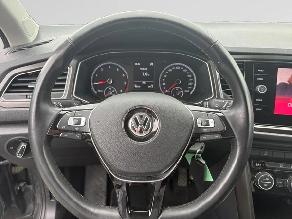 VOLKSWAGEN T-Roc (2020) — foto 4 van 21