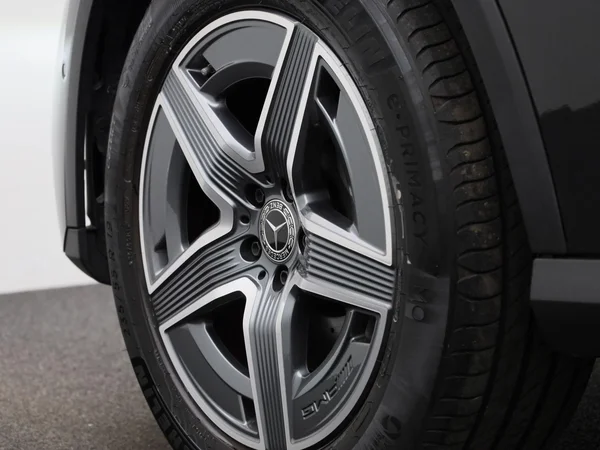 Mercedes-Benz GLC (2025) — foto 41 van 51