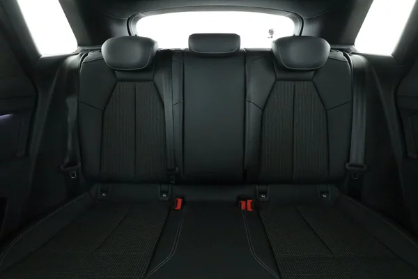Audi Q4 (2021) — foto 6 van 16