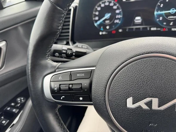 KIA Sportage (2022) — foto 10 van 28