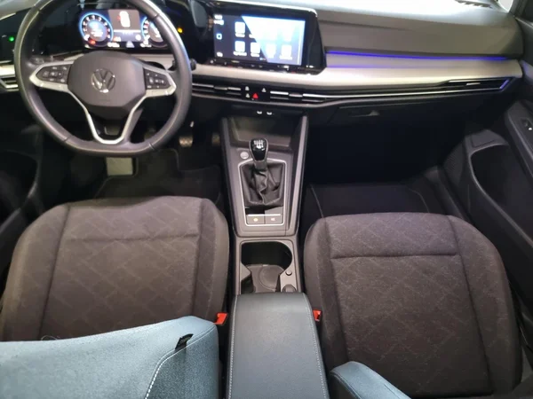 VOLKSWAGEN Golf VIII SW (2023) — foto 3 van 23