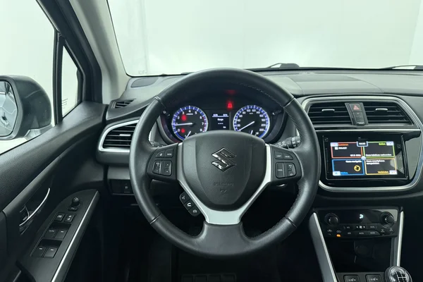 Suzuki SX4 S-Cross (2018) — foto 2 van 21