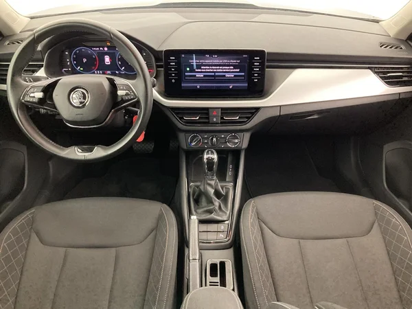 SKODA Kamiq (2023) — foto 6 van 36