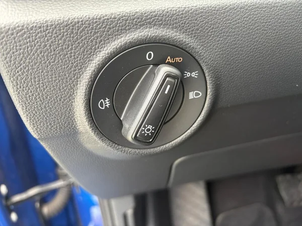 VOLKSWAGEN T-Roc (2022) — foto 9 van 24