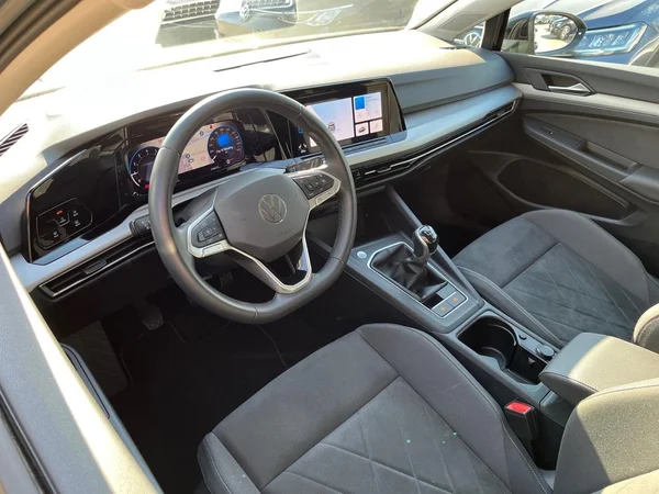 VOLKSWAGEN Golf VIII SW (2024) — foto 22 van 22